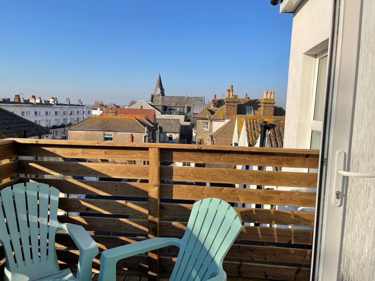 "The Quirky" Seafront Apartment Eastbourne Exterior photo